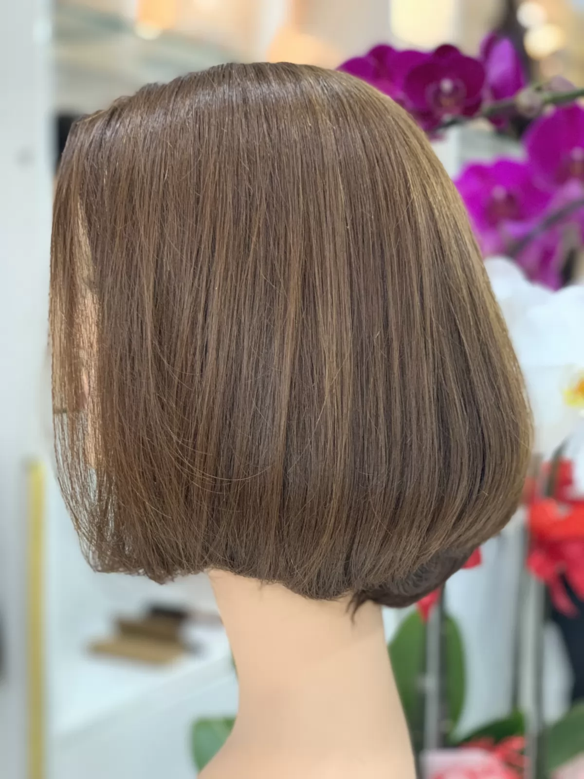 Tóc giả làm bằng chất liệu gì? 