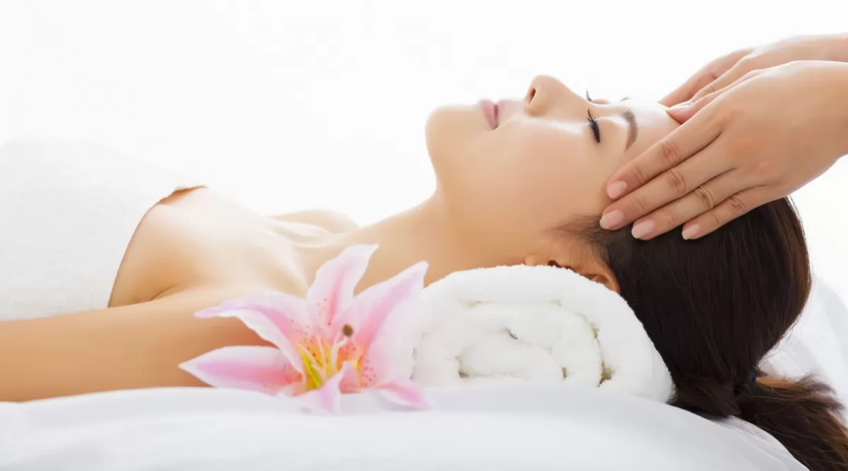 Cách bấm huyệt giúp giảm rụng tóc hiệu quả