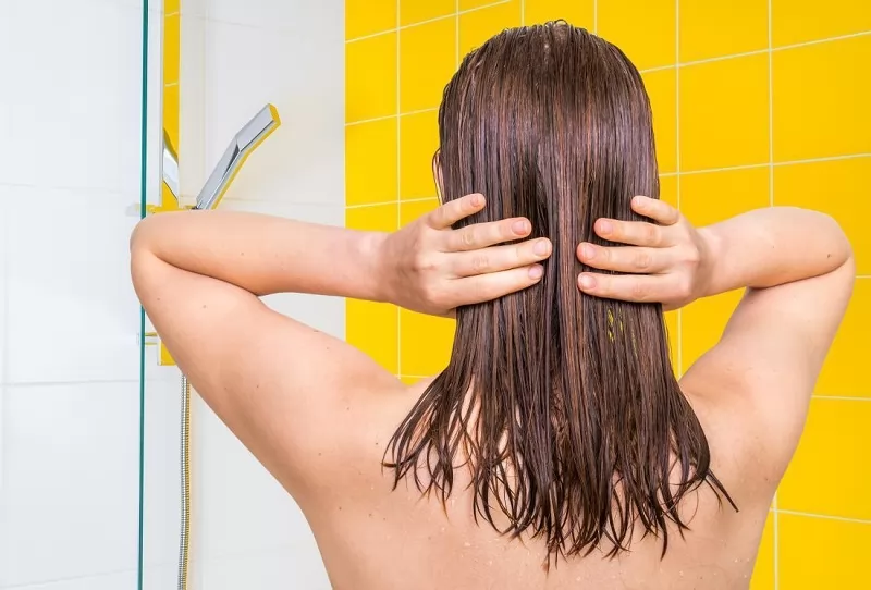 Lợi ích của bia với mái tóc và cách sử dụng bia để dưỡng tóc khỏe đẹp