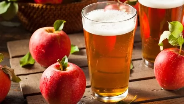Lợi ích của bia với mái tóc và cách sử dụng bia để dưỡng tóc khỏe đẹp