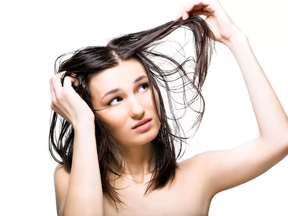 Tìm hiểu về nguyên nhân rụng tóc ở phụ nữ chi tiết nhất