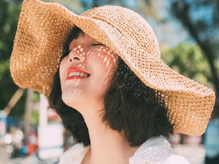 16 cách bảo vệ tóc khỏi ánh nắng mặt trời mùa hè