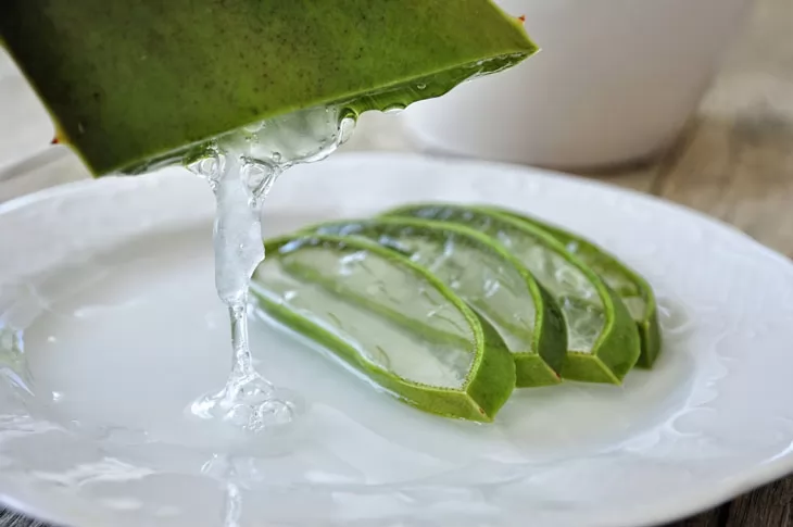 Cách điều trị tóc bạc sớm: Nguyên nhân, cách chữa và mẹo ngăn ngừa