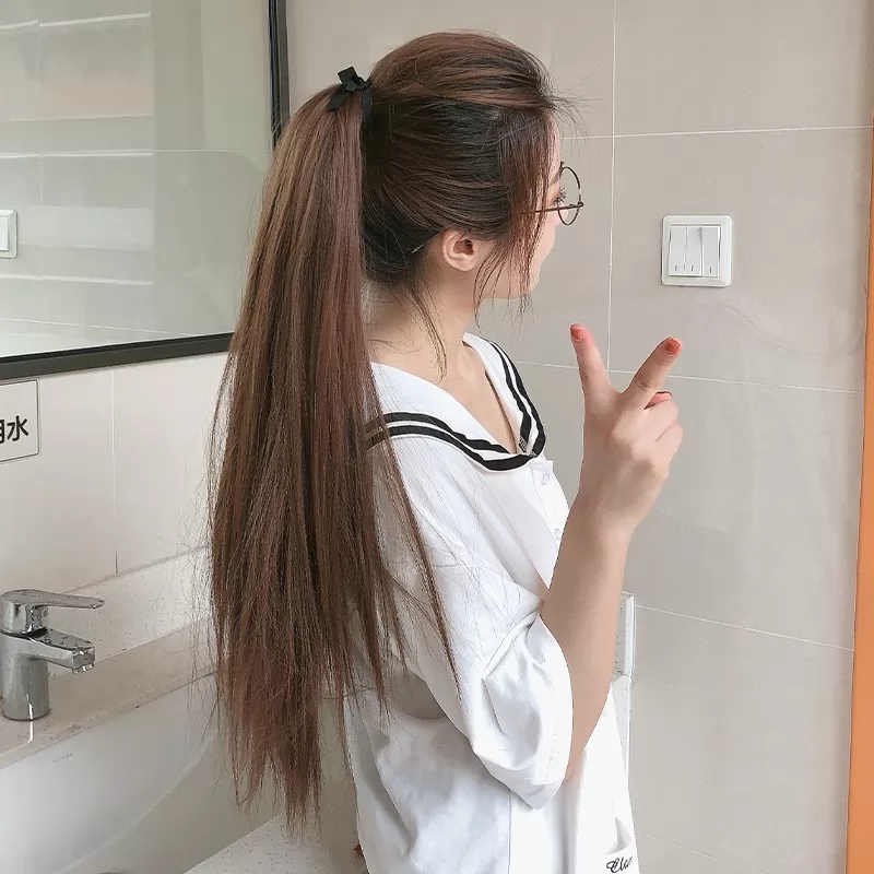 tóc thằng dài buộc cao