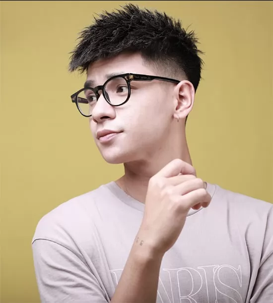 Tóc Mohican là gì? Hợp với kiểu mặt nào? 10 mẫu tóc giả đẹp nhất cho nam