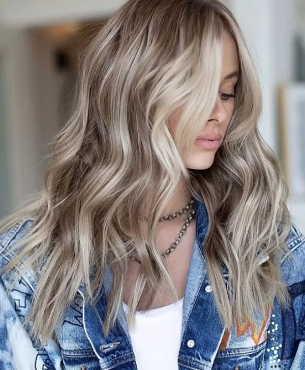 20 màu tóc balayage vàng mới lạ phù hợp cho nhiều phong cách