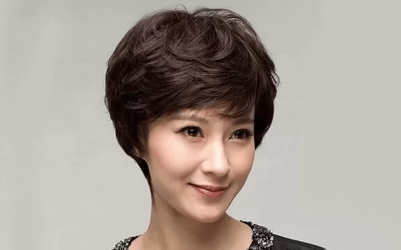 Tóc ngắn trung niên