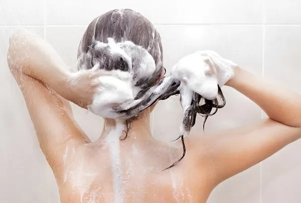 Rebonding tóc là gì? Làm thế nào để chăm sóc tóc phục hồi?