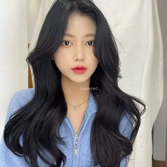 Tóc ngang lưng uốn xoăn lọn to