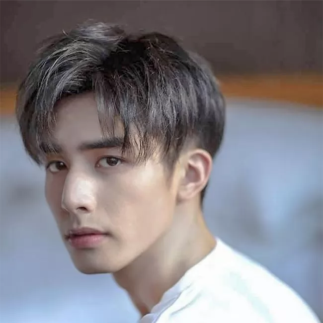tóc nam hai mái ngắn