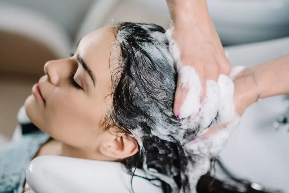 Gội đầu nhiều có tốt không? Một tuần nên gội đầu mấy lần?