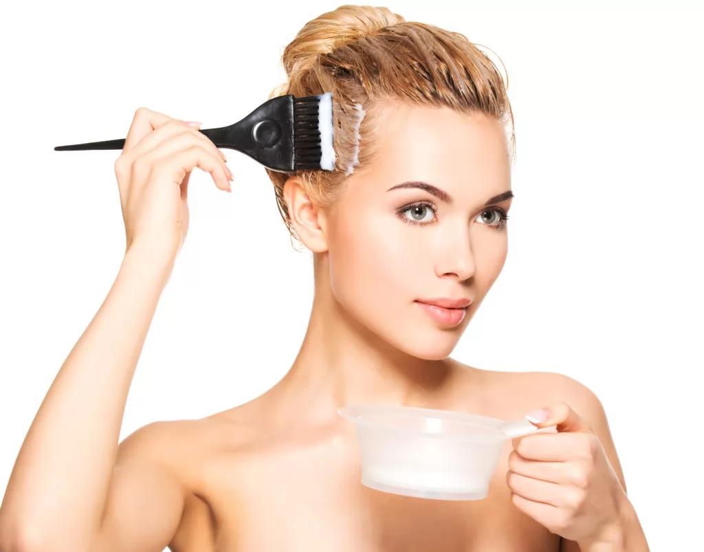 Cách nhuộm tóc tại nhà và những điều cần chú ý