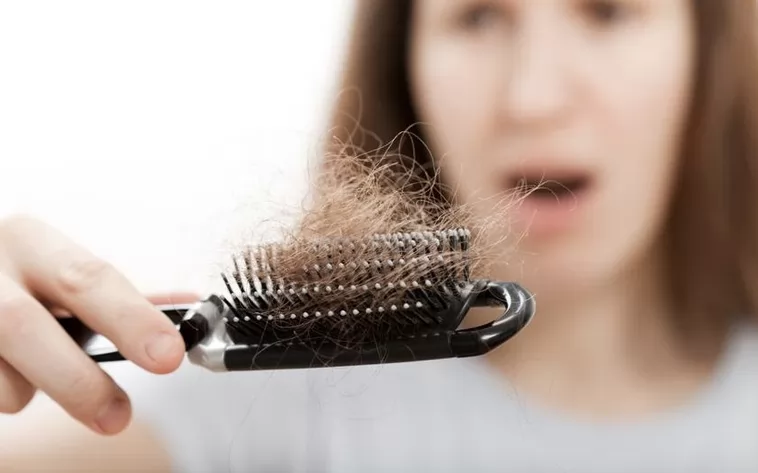Nguyên nhân rụng tóc thời kỳ mãn kinh và cách khắc phục 