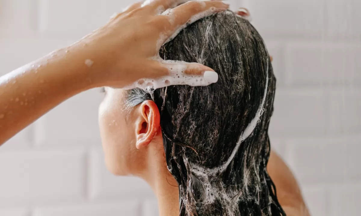 Cà phê cho tóc: Lợi ích, Cách sử dụng và Biện pháp phòng ngừa