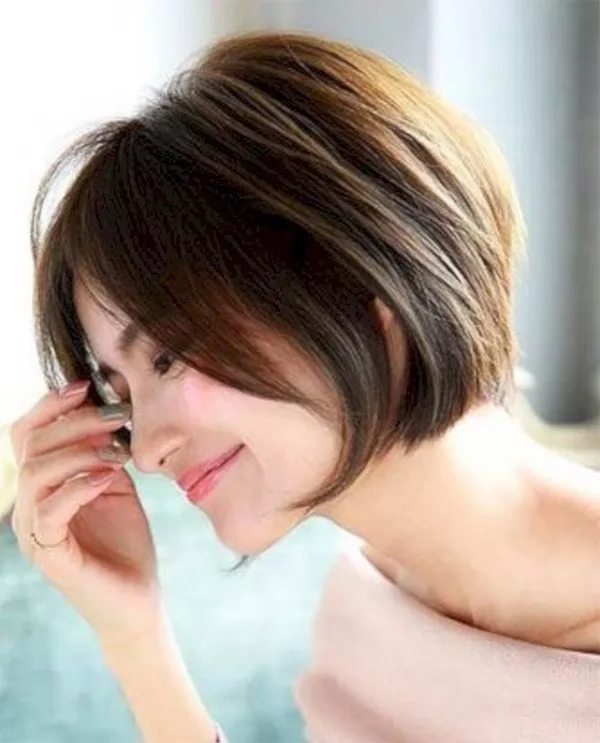kiểu tóc nữ đẹp 2020 mặt tròn