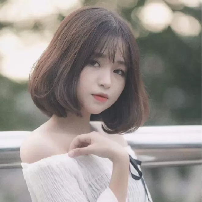 kiểu uốn tóc ngắn nữ