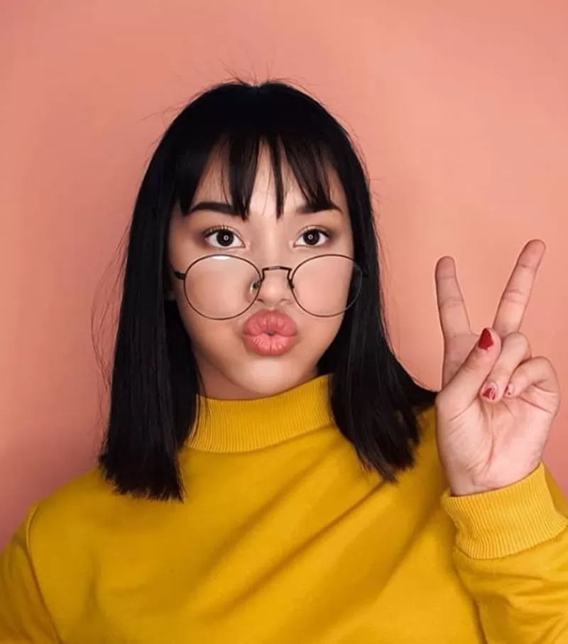 Top 10 kiểu tóc đẹp nhất cho nữ đeo kính thêm sức hút và tự tin