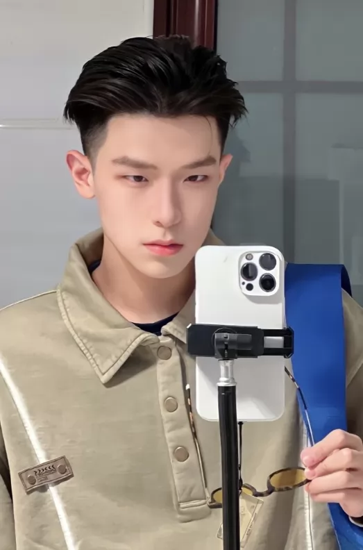 Kiểu tóc Pompadour ngắn
