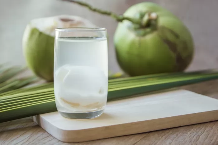 Lợi ích của nước dừa đối với tóc và cách sử dụng hiệu quả