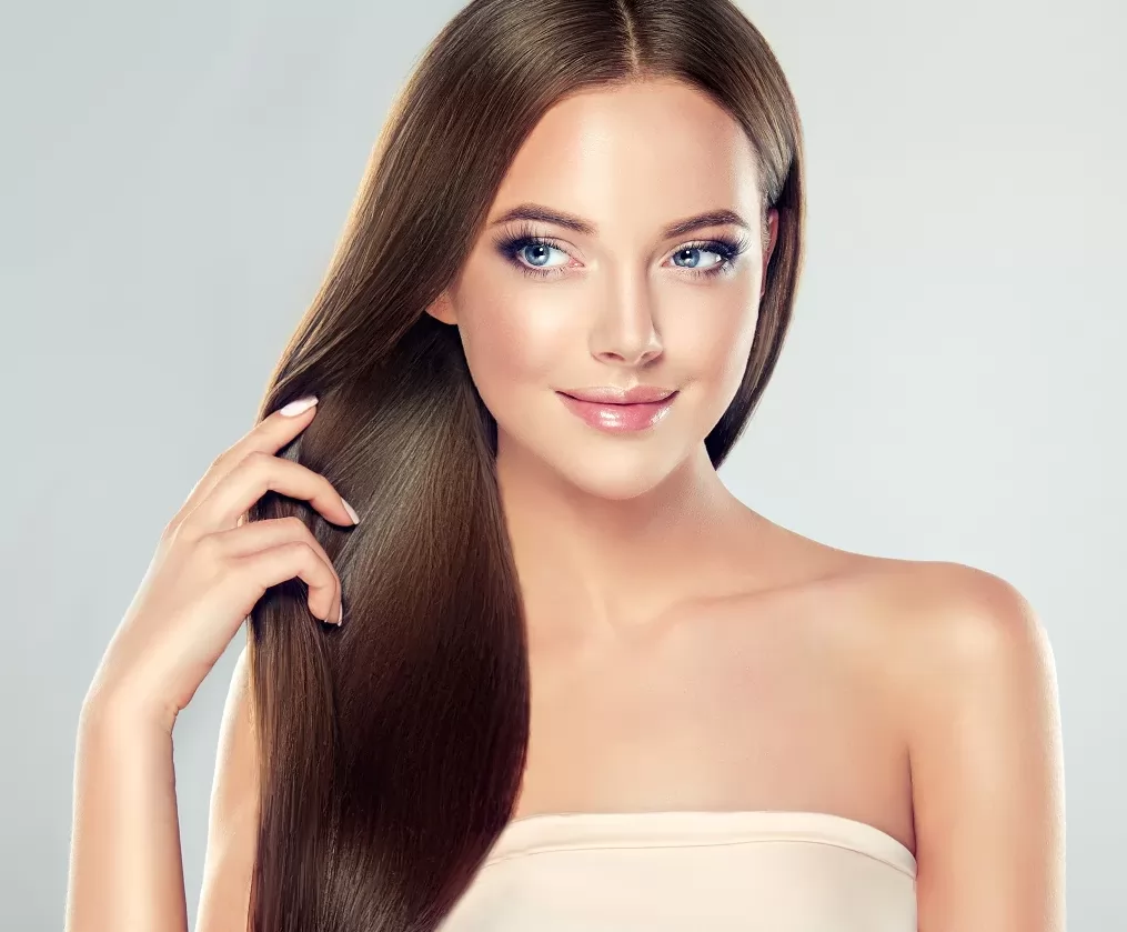 5 Cách dưỡng tóc mềm và bóng mượt như làm ngoài salon