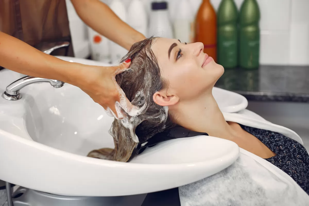 Gội đầu nhiều có tốt không? Một tuần nên gội đầu mấy lần?