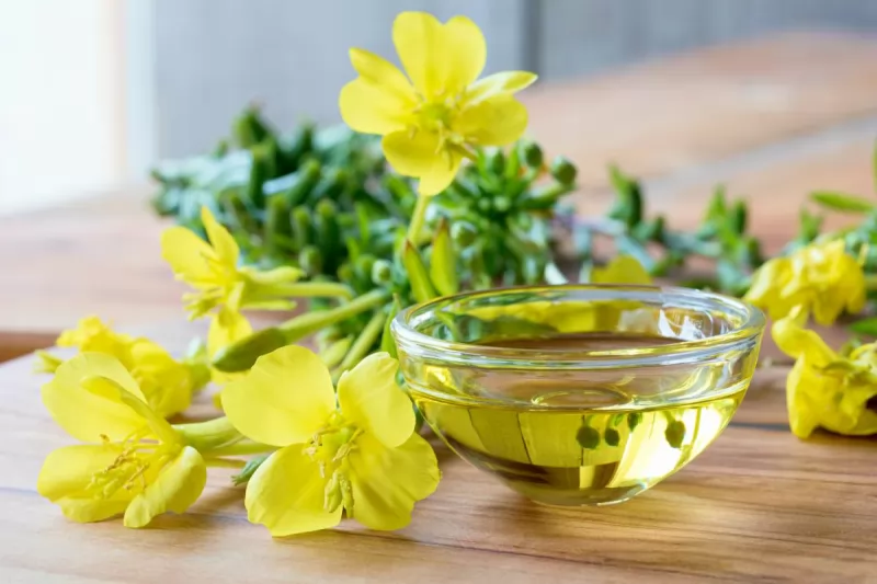 Tinh dầu hoa anh thảo trị rụng tóc: Lợi ích và cách dùng