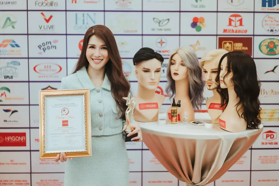 Nối tóc lông vũ là gì? Giá bao nhiêu? Ưu và nhược điểm của tóc nối lông vũ
