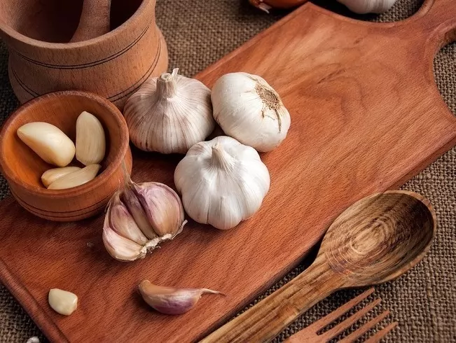 Cách dùng tỏi để mọc tóc dày và dài nhanh chóng