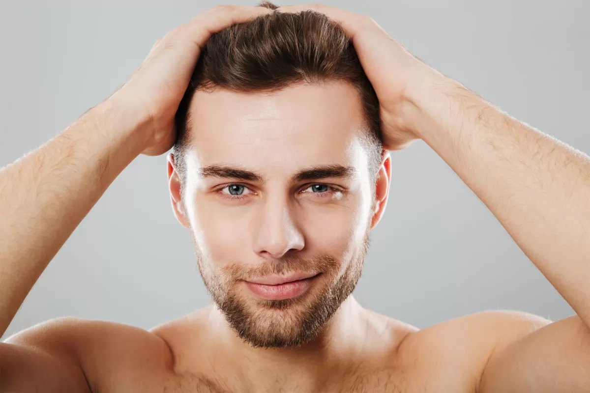 Nguyên nhân tóc nam giới bị khô xơ và cách trị tóc khô gãy hiệu quả