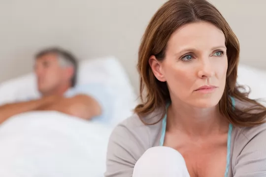 Nguyên nhân rụng tóc thời kỳ mãn kinh và cách khắc phục