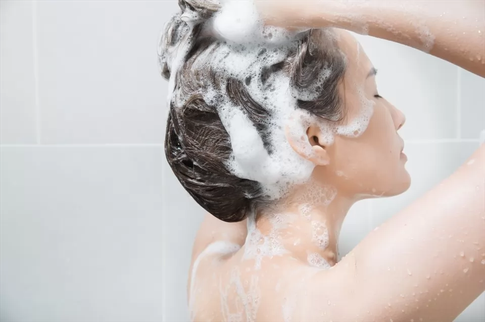 Lưu ngay các cách để tóc không bết hiệu quả tức thì