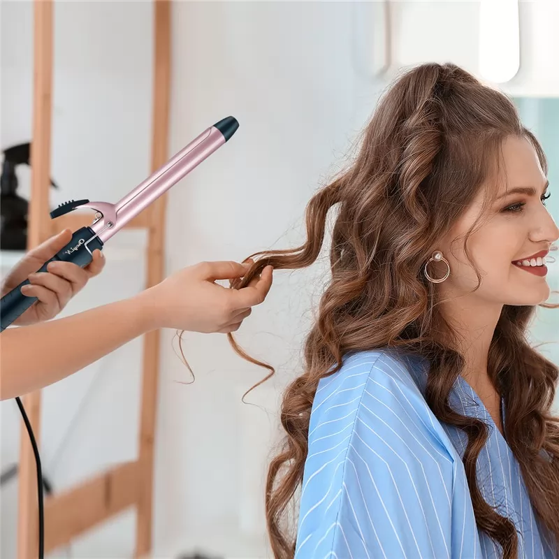 Làm thế nào để dưỡng tóc bồng bềnh mùa hè?