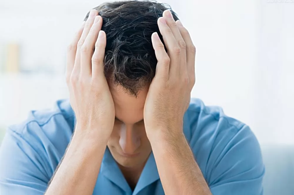 Thiếu ngủ có phải là lý do tóc rụng nhiều?