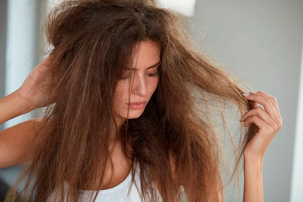 Cách dưỡng tóc hư tổn do nước clo cả nam và nữ nên biết