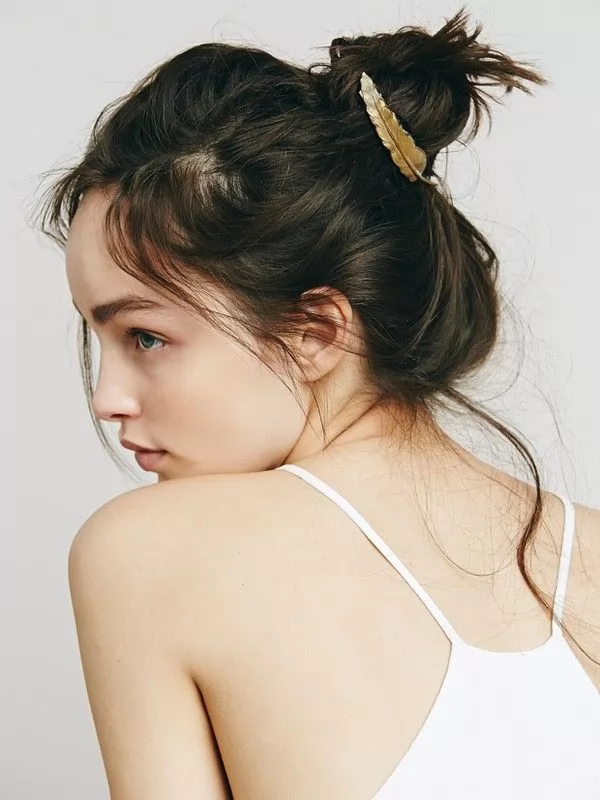 Nguyên nhân gây chẻ ngọn, rụng tóc nặng nề trong mùa nắng và cách khắc phục hiệu quả