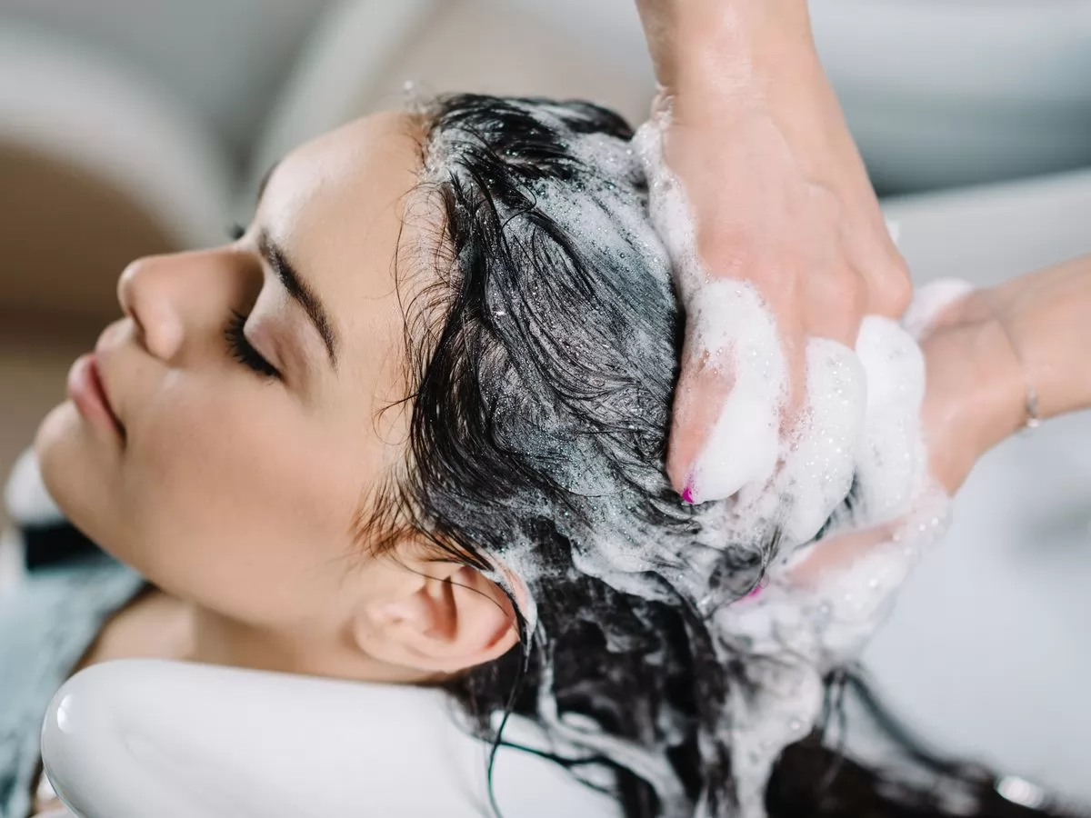 15 Cách Loại Bỏ Tóc Chẻ Ngọn Mà Không Cần Cắt Tóc