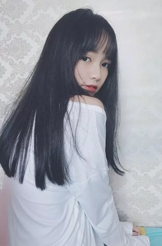 kiểu tóc nữ mái ngố