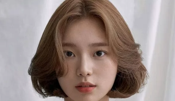 Mặt vuông chữ điền để tóc gì?