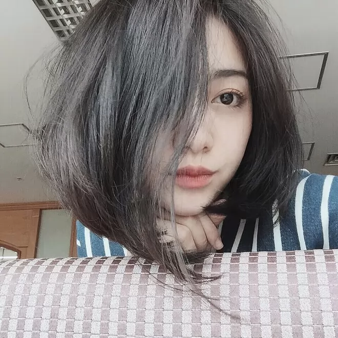 kiểu tóc ngắn cho mặt tròn
