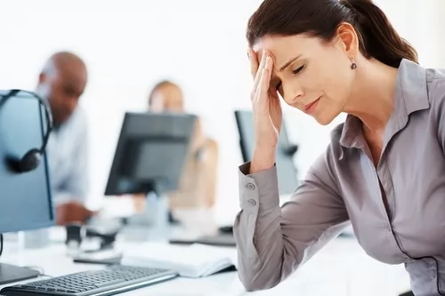 Nguyên nhân rụng tóc thời kỳ mãn kinh và cách khắc phục