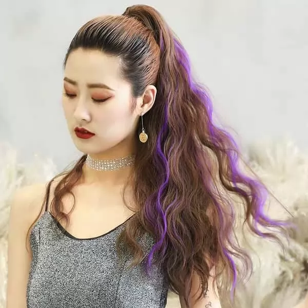 sử dụng tóc giả ngoạm