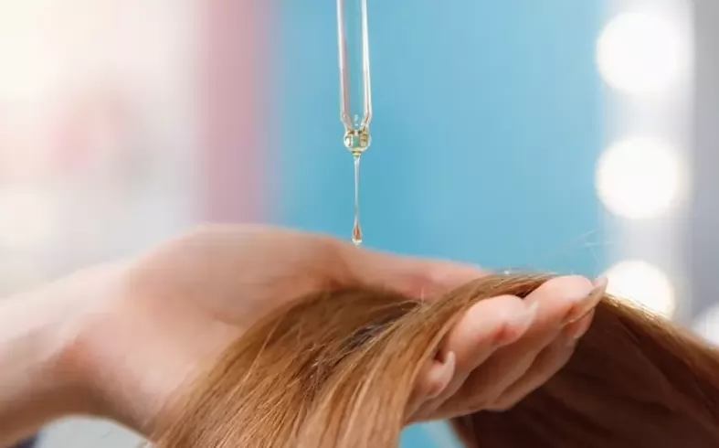 Serum cho tóc: Lợi ích, Cách sử dụng và Tác dụng phụ