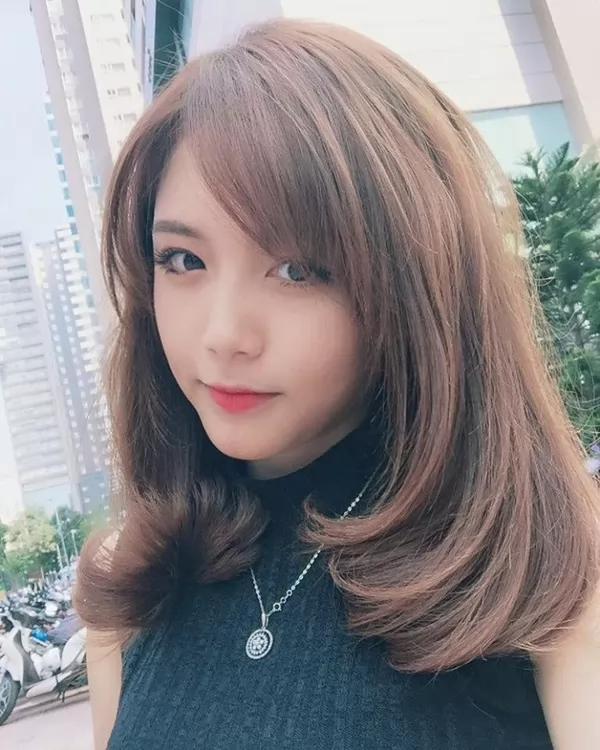 Tóc mái ngố xéo hợp với khuôn mặt nào?