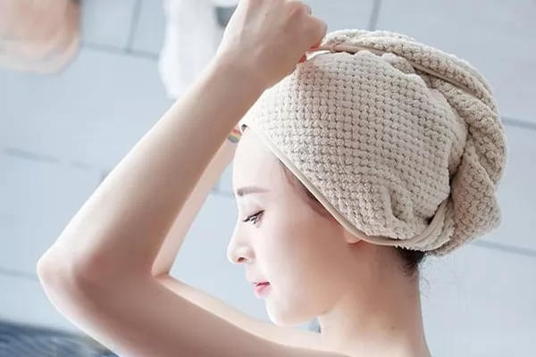 Hướng dẫn cách ủ tóc bằng trứng gà hiệu quả ngay tại nhà
