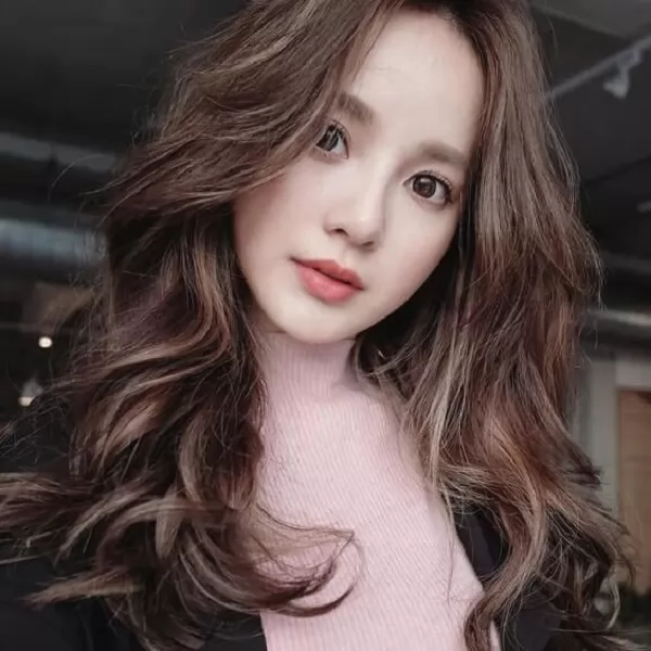 kiểu tóc nữ gợn sóng