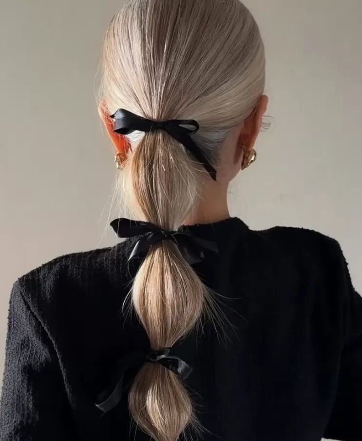 Bubble braids với nơ đen