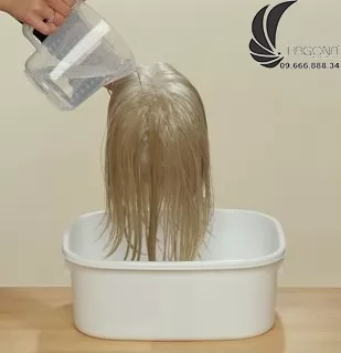 Cách gội tóc giả nguyên đầu 1