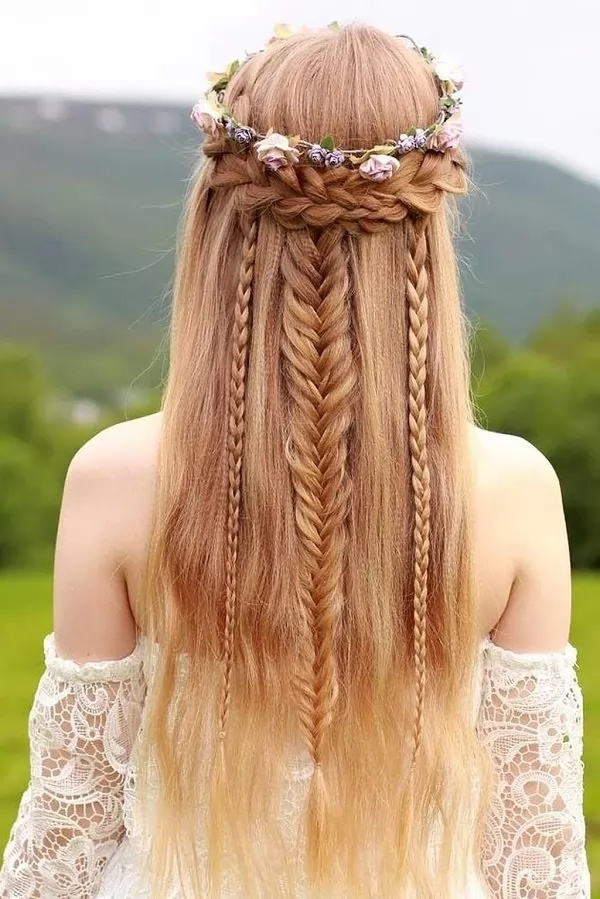 15 kiểu tóc nữ sành điệu của thập niên 60
