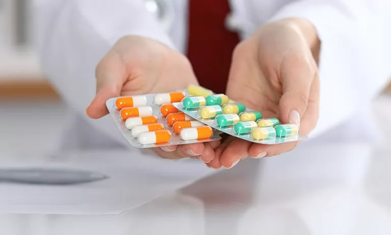 GIẢI ĐÁP Uống thuốc mọc tóc có hại không?