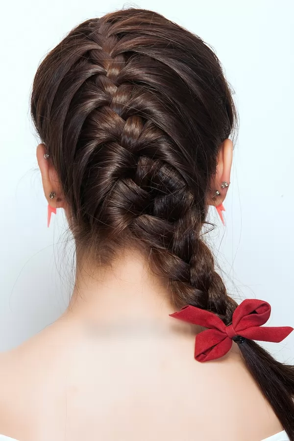 kiểu tóc buộc đẹp